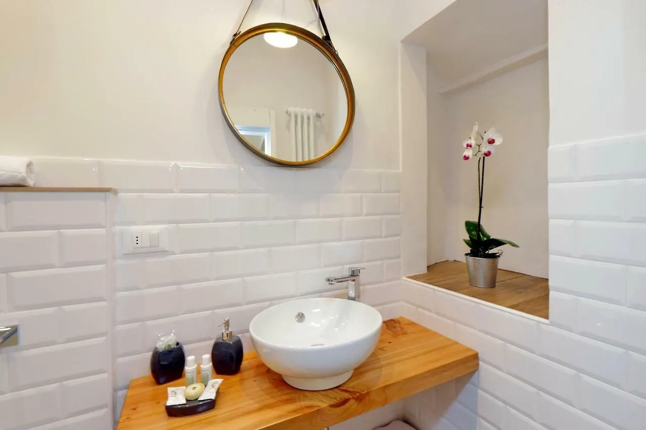 31 Borgo Allegri Apartment Florence